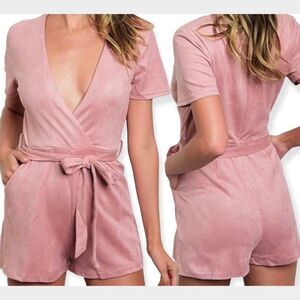 𝅺Suede Deep V Neck Tie Waist Dusty Rose Shorts Romper with Pockets Size Medium
